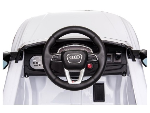 Автомобиль Audi RS Q8 на аккумуляторе для трехлетнего ребенка