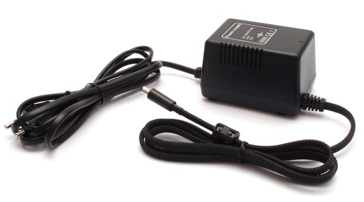 Tomanek LPS liniowy zasilacz stabilizowany do sprzętu audio 5V DC/2A USB B
