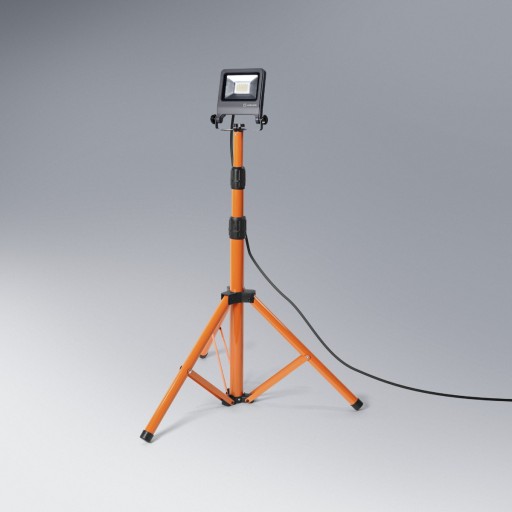 Светодиодный прожектор РАБОЧИЙ СТОЙК 20Вт IP65 LEDVANCE