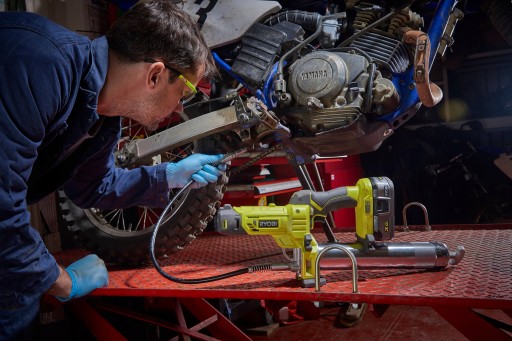 ПИСТОЛЕТ ДЛЯ СМАЗКИ АККУМУЛЯТОРА RYOBI 1л 18В R18GG + 4Ач