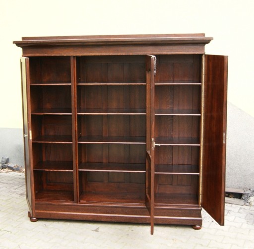 Trzyskrzydłowa biblioteka dębowa __ po renowacji __