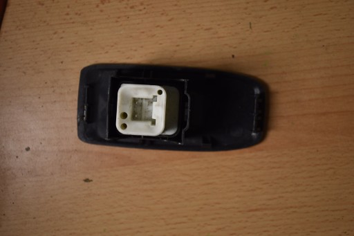Переключатель стеклоподъемника Паджеро III MR445659