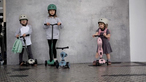 SCOOTANDRIDE Highwaykick 5 LED Трехколесный балансировочный самокат 5+ Ясень