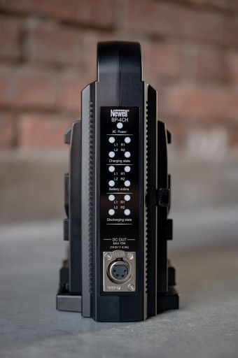 NEWELL BP-4CH ЧЕТЫРЕХКАНАЛЬНОЕ ЗАРЯДНОЕ УСТРОЙСТВО V-MOUNT