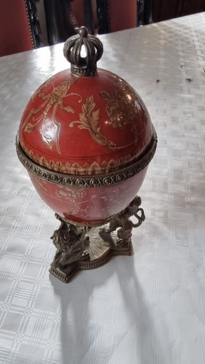 Jajko - SZKATUŁA NA LWACH Porcelana z Brązem! BAROK PARA UNIKAT