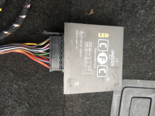 БУКСИРОВОЧНЫЙ КРЮК SEAT LEON II THULE 446600