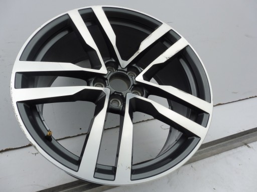 Одинарный диск Audi TT 8S0601025F