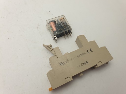 Реле OMRON G2R-SND-AP3 24 В постоянного тока 2xtor + P2RF-08-E