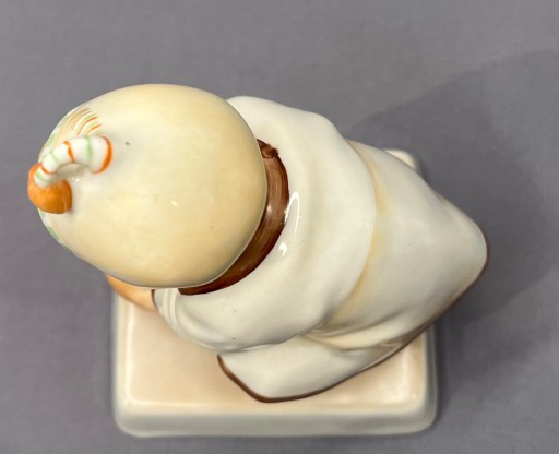 Figurka Zsolnay dziecko bawiące się piłką, Andreas Sinkó, Art Deco, Węgry