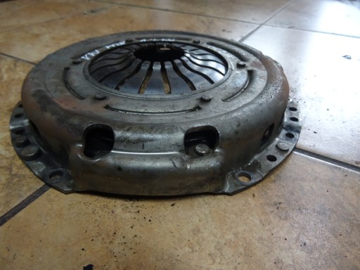 VW FOX 1.2 08' НАЖИМНЫЙ ДИСК СЦЕПЛЕНИЯ 03D105333 #