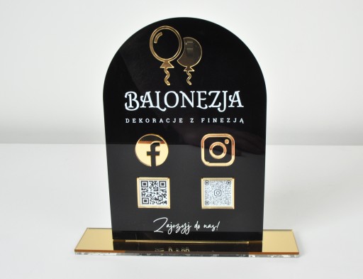 tabliczka z plexi czarnej z nadrukiem social media QR kod 16x23cm