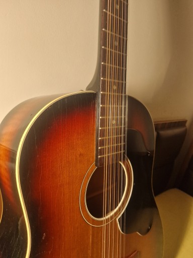 Винтажная 12-струнная гитара Hofner 490, 1970-е годы.