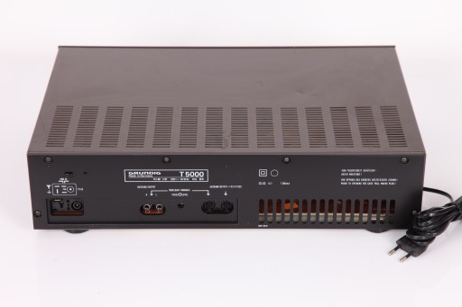 Тюнер Grundig T 5000.