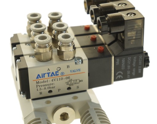 Wyspa 3 zaworowa AIRTAC Seria 100 5/2 - 1/8 - 12 V - 24V - 230 V