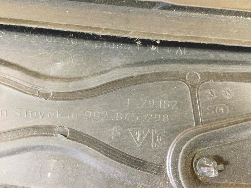 SZYBA TYLNA PRAWA PORSCHE 911 992 992845298 O3C