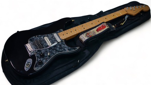 FENDER AMERICAN STANDARD STRATOCASTER, США, 1997 г.