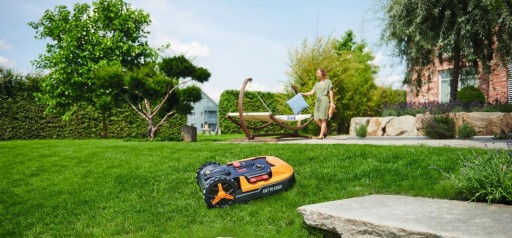 Аккумуляторная газонокосилка Worx WR167E Landroid M700 Plus