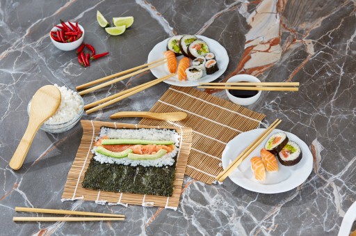 ZESTAW DO SUSHI 14 elementów 5x PAŁECZKI 2x MATA