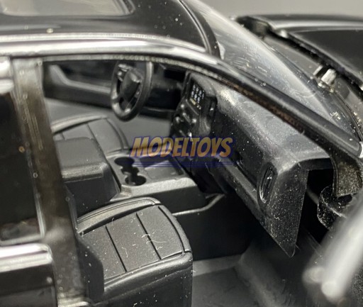 GMC Sierra Denali Crew Cab в масштабе 1:27, Motormax 79362