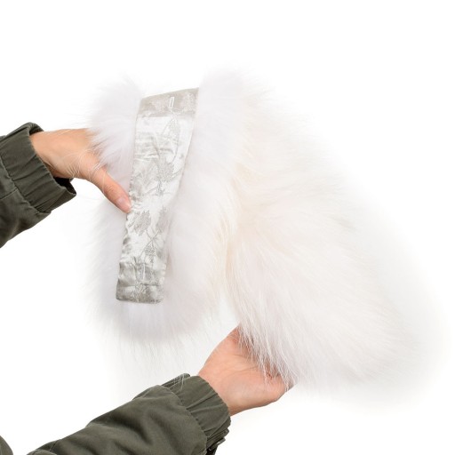 Futrzane obszycie do kaptura na miarę z jenota białego 45 cm