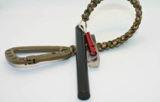 Поводок паракордовый Fire Starter xxl со свистком 12х1,7см