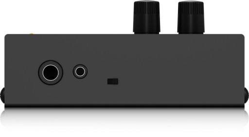 Усилитель для наушников Behringer Pro Micromon MA400