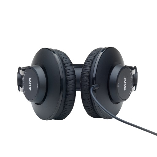 AKG K52 Наушники закрытого типа.