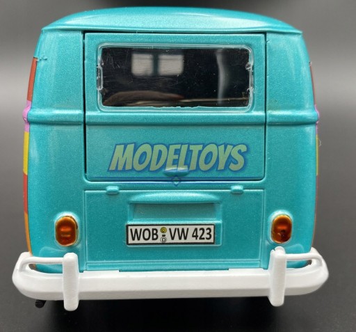 Доставка фургона VW Type2 T1 Peace 1:24 Motormax 79583