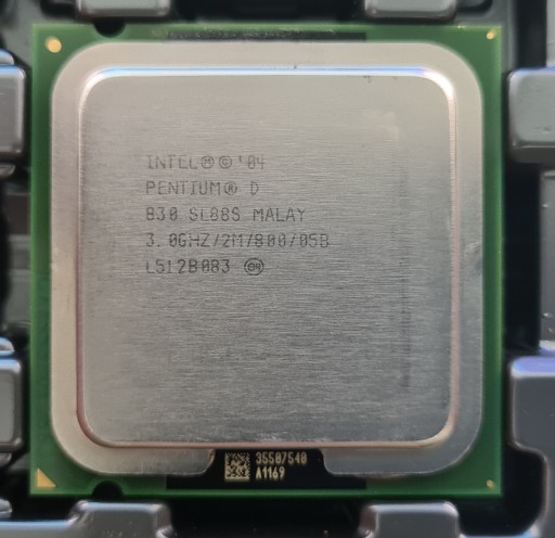 Intel Pentium D 830 3.0/2/800 SL88S