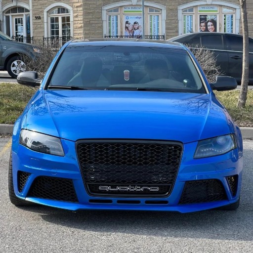 Решетка радиатора Audi A4 B8 QUATTRO RS4 LOOK 08-11, черная глянцевая сотовая рамка