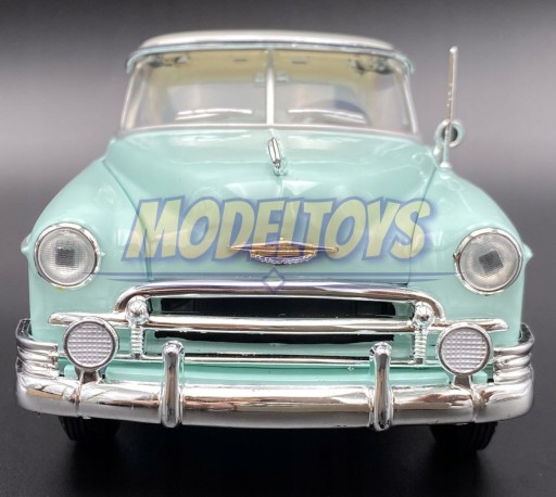 Chevrolet BEL AIR 1950 модель 1:24 Motormax 73268