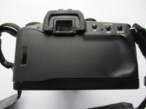 Minolta Dynax 60 + AF Zoom 28–100 мм 1:3,5–5,6 D