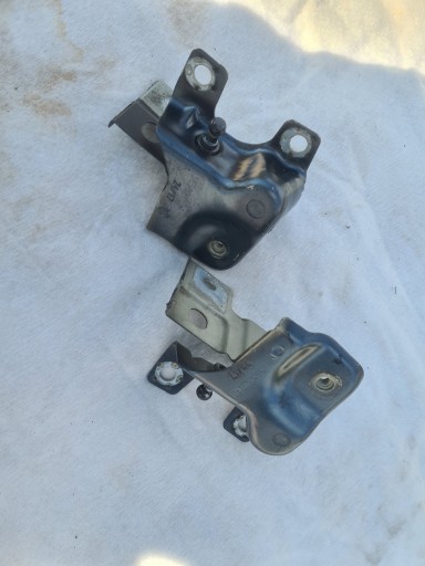 565823401 565823402 КРЕПЛЕНИЕ ПРИВОДА КАПОТА ЛЕВЫЙ + ПРАВЫЙ SKODA KODIAQ