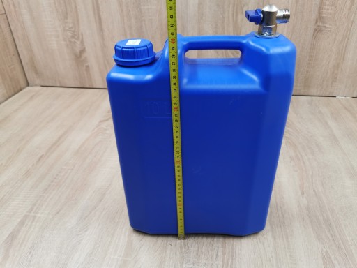 Канистра для воды горизонтальная с краном, 10л.