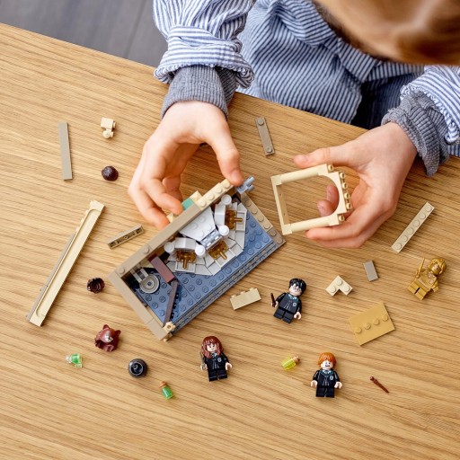 LEGO «ГАРРИ ПОТТЕР: ОШИБКА С ЗЕЛЬЕМ» 76386 + РОЖДЕСТВЕНСКИЙ НАБОР LEGO 30584