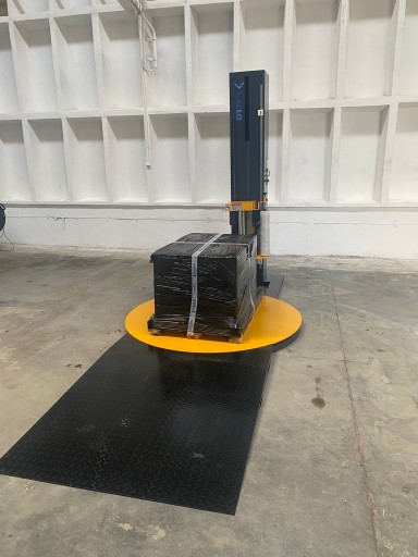 Owijarka półautomatyczna do palet 2000 kg
