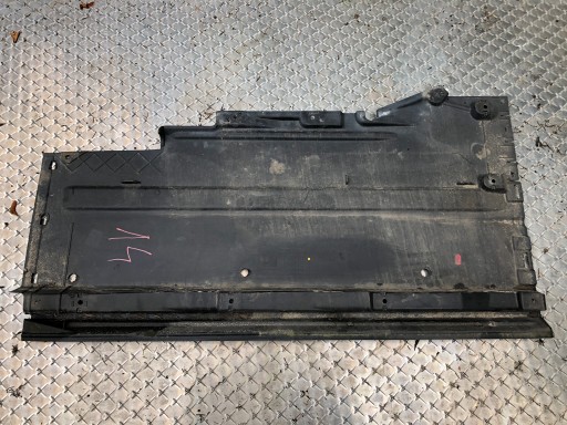КРЫШКА ШАССИ AUDI A4 B8 8K0825207C