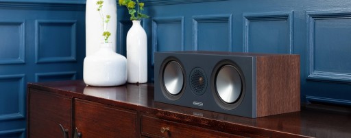 Центральный динамик Monitor Audio Bronze C150, орех