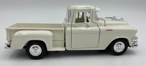 1957 GMC Blue Chip Pick-up кремовый 1:24 Motormax 79383