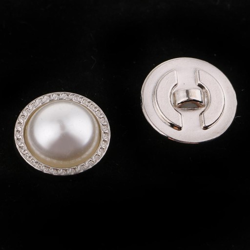8 szt. Sztuczna perła Shank Ttons Fit do szycia Scrapbooking z białymi 8 szt. 16 mm