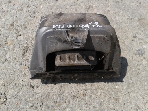 Подушка двигателя VW Bora 1.9 TDI 115 км 1J0199555