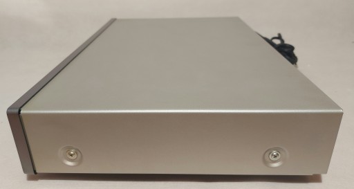 NAD C422 - AM/FM тюнер + орг. пакет