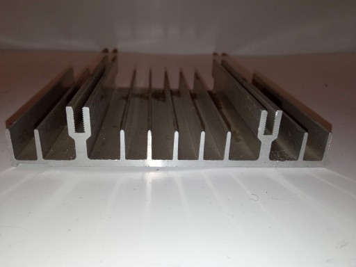 Radiator aluminiowy 125x100x25mm