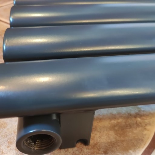 маленький горизонтальный радиатор Rene 24 x 60 графит антрацит