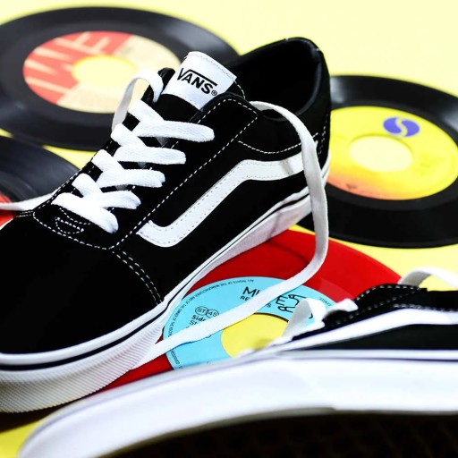 Олдскульные черные кроссовки VANS VN0A38J9IJU 36