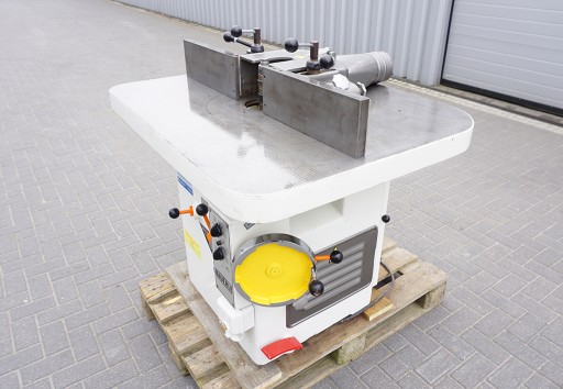 FREZARKA DOLNOWRZECIONOWA BAUERLE 7,5kW BLAT: 1100x920mm żeliwna prowadnica
