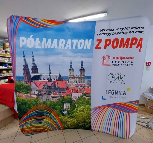 Ścianka Reklamowa Tekstylna Łukowa 250x230cm Nadruk Projekt jednostronna