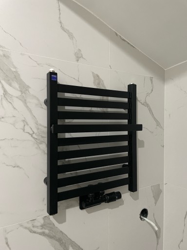 MATT BLACK Радиатор для ванной комнаты 40см x 75