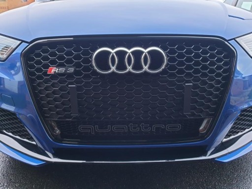 Безрамочные регистрационные держатели, крепление Audi RS
