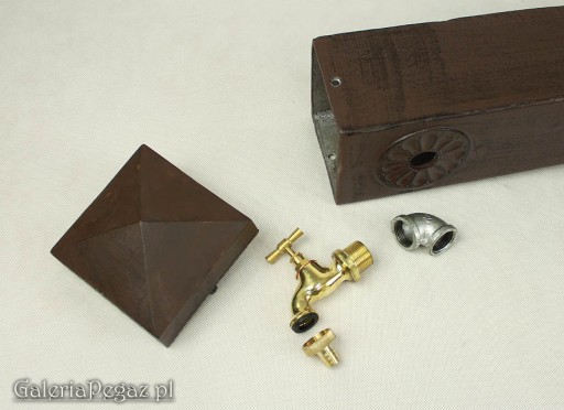 Aluminiowy brązowy słupek hydrant punkt czerpalny z kranem wysoki